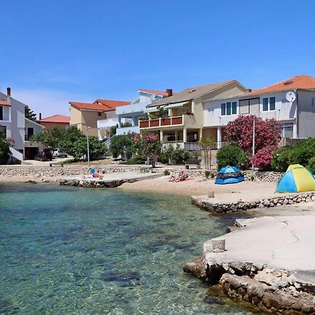 Apartments And Rooms With Parking Space Mandre, Pag - 6309 كولان المظهر الخارجي الصورة