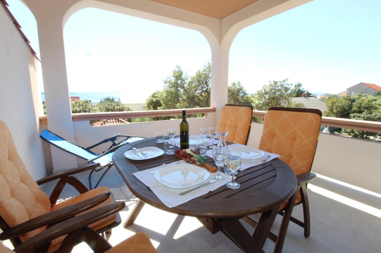 Apartments And Rooms With Parking Space Mandre, Pag - 6309 كولان المظهر الخارجي الصورة