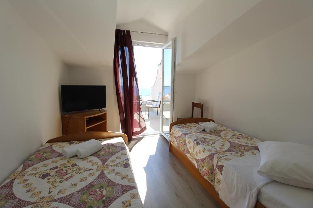 Apartments And Rooms With Parking Space Mandre, Pag - 6309 كولان المظهر الخارجي الصورة