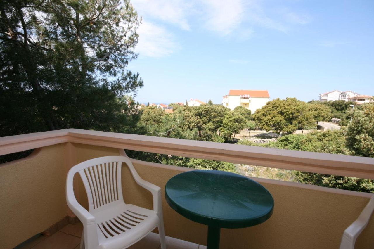 Apartments And Rooms With Parking Space Mandre, Pag - 6309 كولان المظهر الخارجي الصورة
