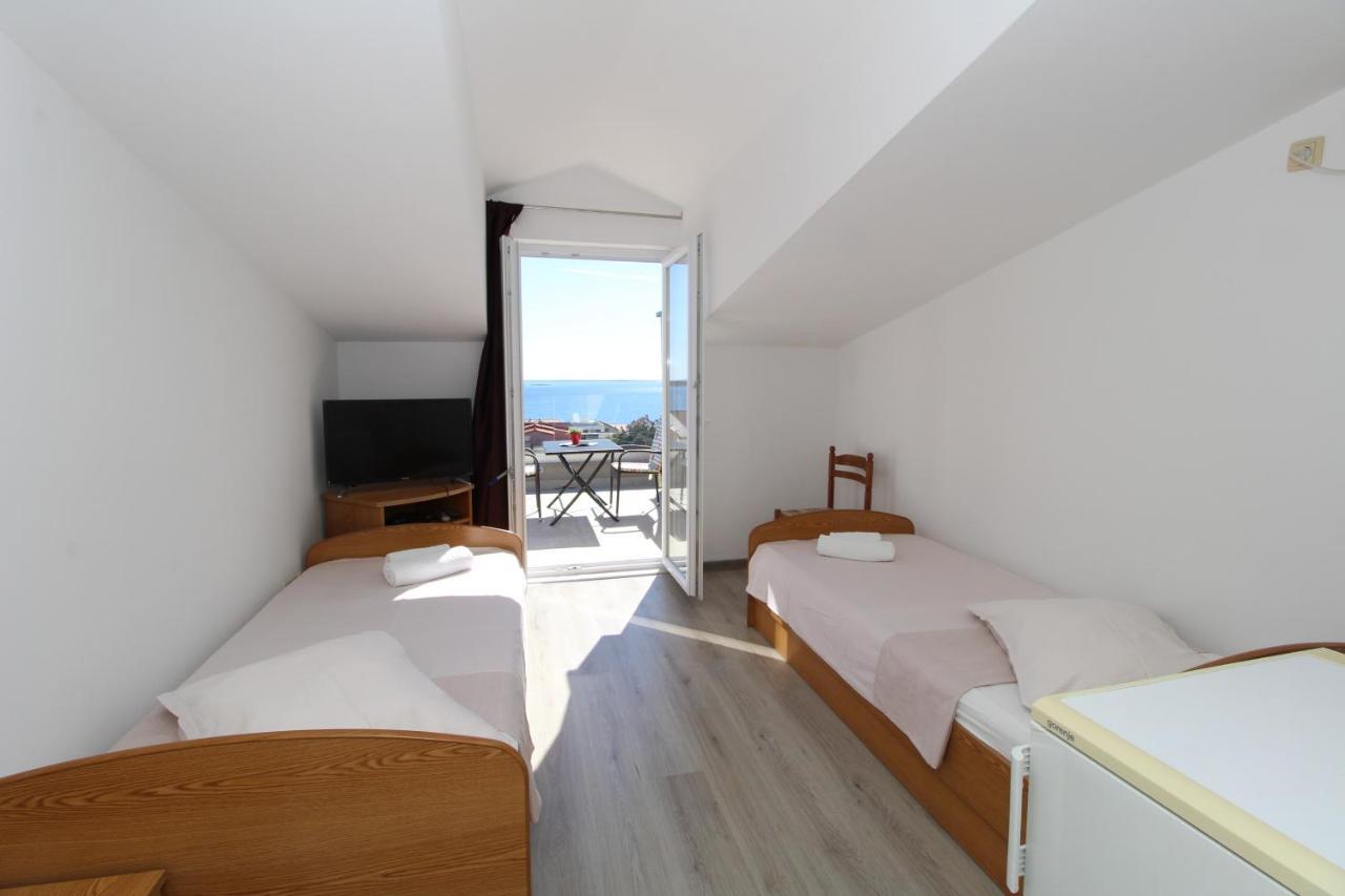 Apartments And Rooms With Parking Space Mandre, Pag - 6309 كولان المظهر الخارجي الصورة