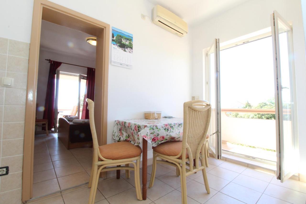 Apartments And Rooms With Parking Space Mandre, Pag - 6309 كولان المظهر الخارجي الصورة